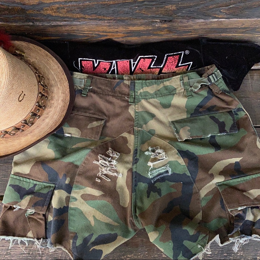 VINTAGE MILITARY CARGO UTILITY CUT OFFS CAMO 31-35